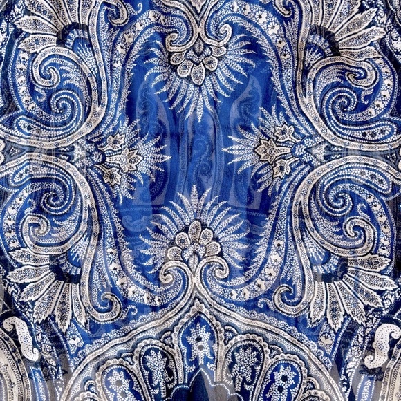 ETRO Blue and White Paisley 100% Silk Scarf - Picture 6 of 17